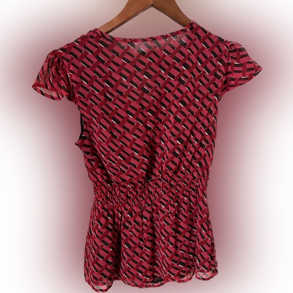 Women’s Top - Picture 2 of 3